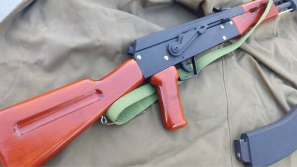 Avtomat Kalashnikova AK-47 rifle Russian Army Wooden model1:1 Weapon Replica Scale1:1, Handmade Toy Machine Gun for Boys, for Active War Game Play, Soviet Military Exclusive Gift.