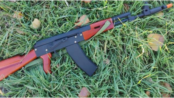 Avtomat Kalashnikova AK-47 rifle Russian Army Wooden model1:1 Weapon Replica Scale1:1, Handmade Toy Machine Gun for Boys, for Active War Game Play, Soviet Military Exclusive Gift.